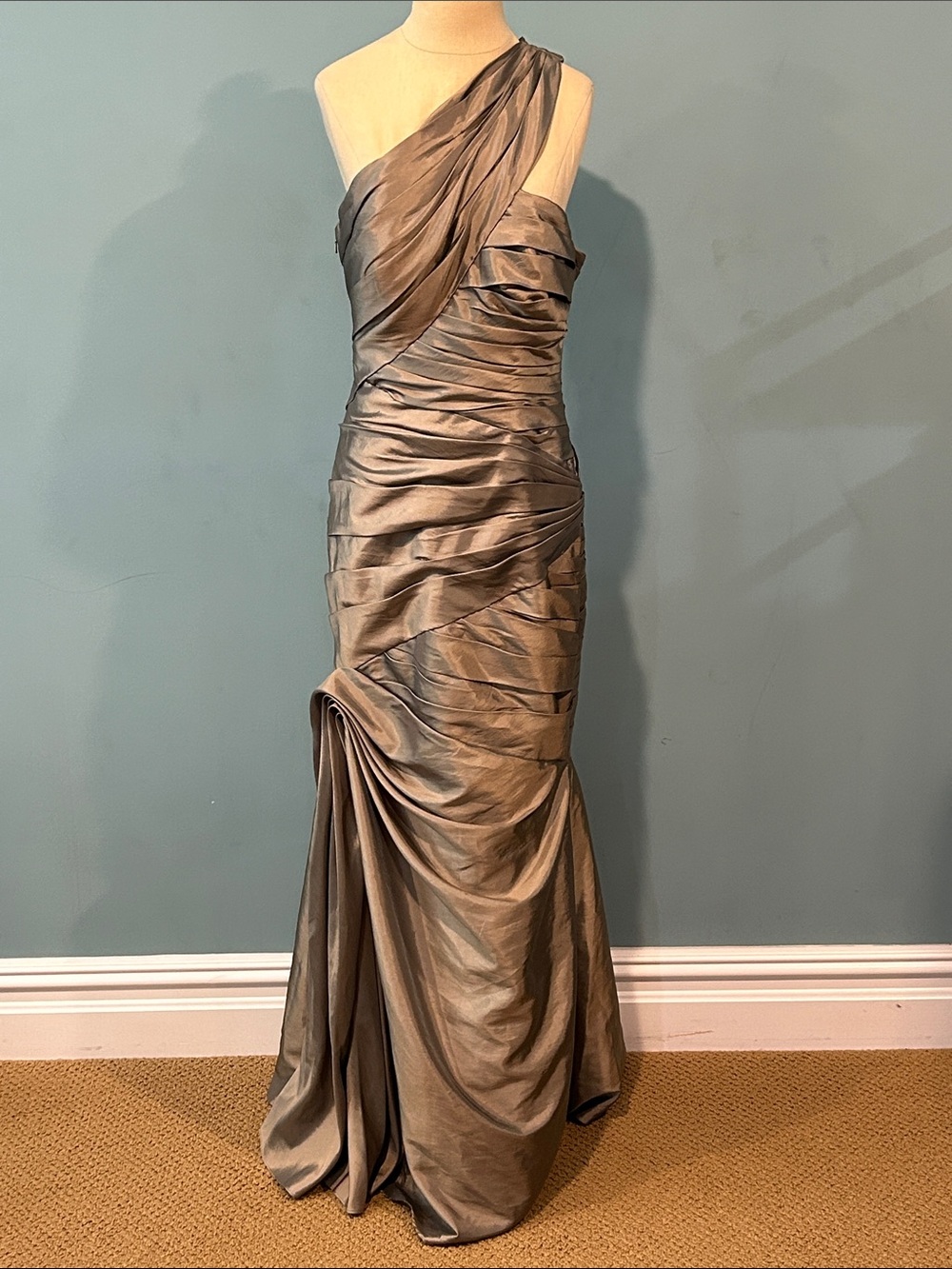 Camille La Vie One Shoulder Fitted Pleated Mermaid Maxi Dress size 8 Prom Formal